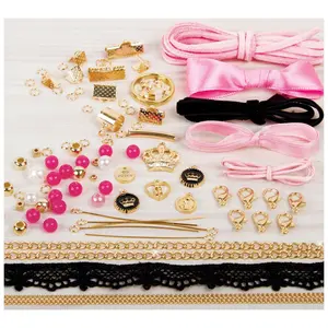 Juicy Couture: Chokers & Charms Kit