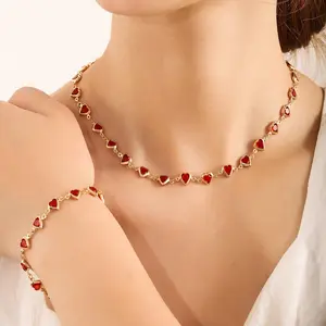 Women’s Retro Heart Pendant Necklace, Colorful Peach Heart Collarbone Chain, Minimalist Light Luxury Dopamine Jewelry for Daily Wear, Date Night, Party Looks & Gift Giving