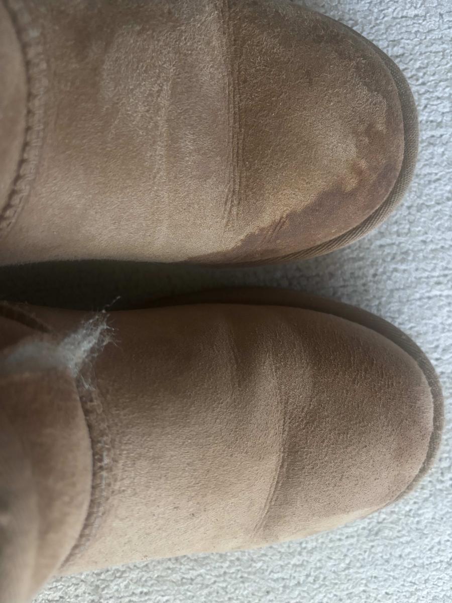 Item: Nubuck & Suede