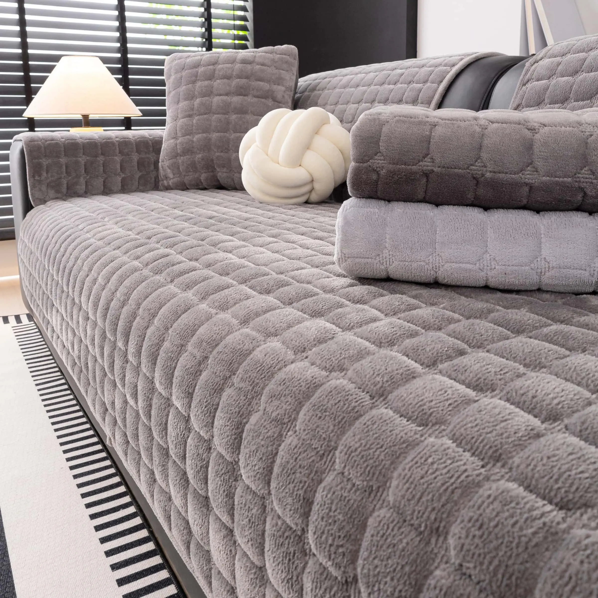 Thick Plush Sofa Cover for Couch, 1 Count Non Slip Chenille Couch Cover for 3 Cushion Sofa, Soft Washable Furniture Protector for Pets, Anti Scratch Slipcover for Living Room All Season Decor