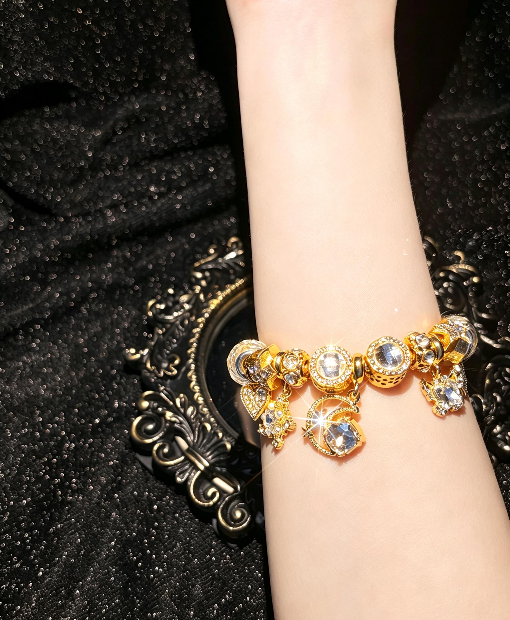Starry Moon Heart Charm Bracelet, Luxury Gold Crystal Beaded Bracelet for Women, Sparkling Dangle Pendant Bracelet Jewelry Gift