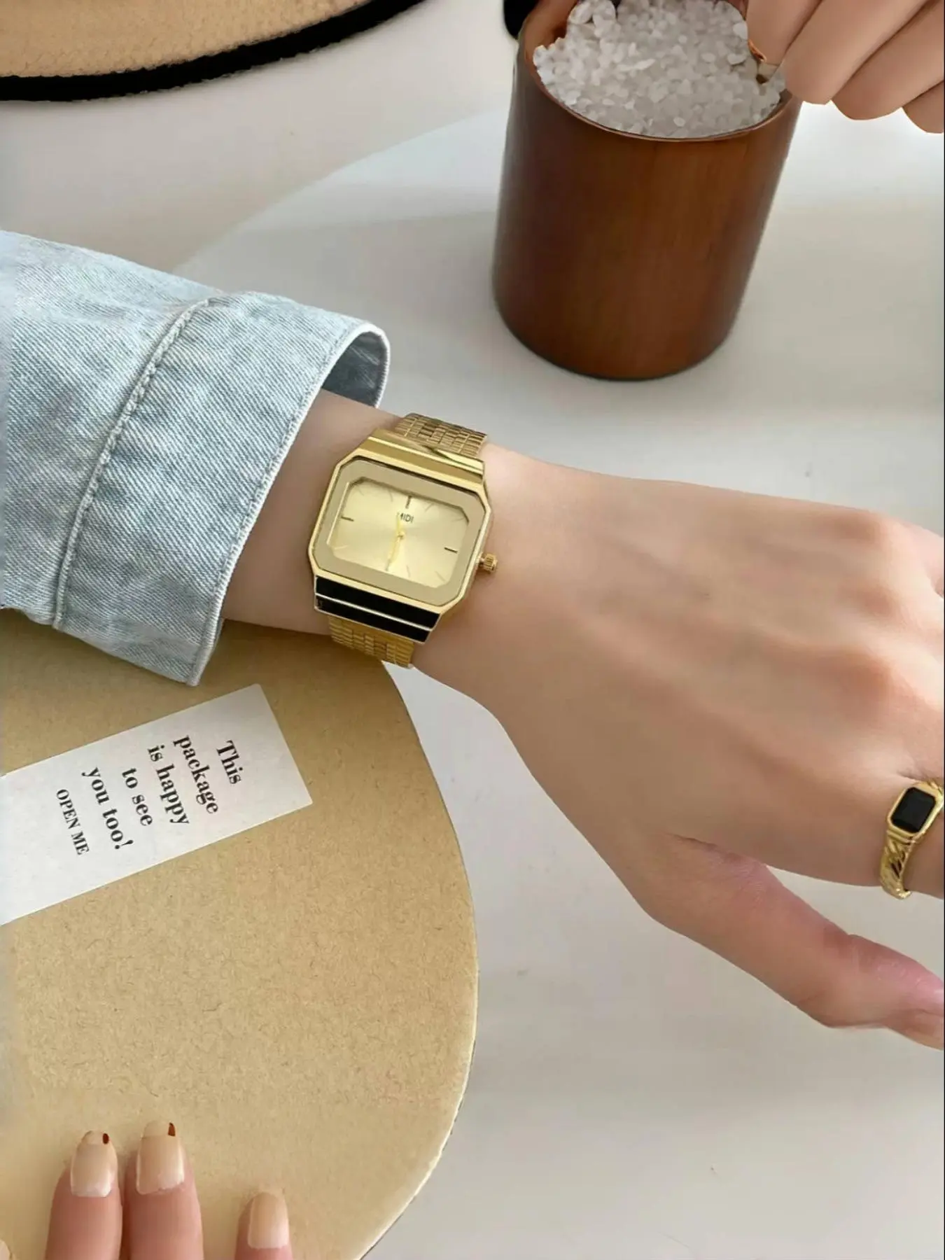 Classic Square Dial Women's Quartz Watch, Casual Analog Timepiece, Mineral Glass, Buckle Closure, Fall & Winter Fashion Accessory, Casual Fashion Wristwatch, Quartz Wrist Watches