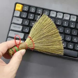 Mini Straw Broom, Desktop Cleaning Broom, Portable, Used for Cleaning Kitchens, Offices, Homes, Computers, and car