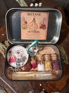 Baba Yaga Travel Altar Tin, witch spell, witch magic, altar tin goddess
