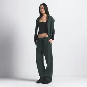 SKIMS Classic Straight Leg Pant - Spruce
