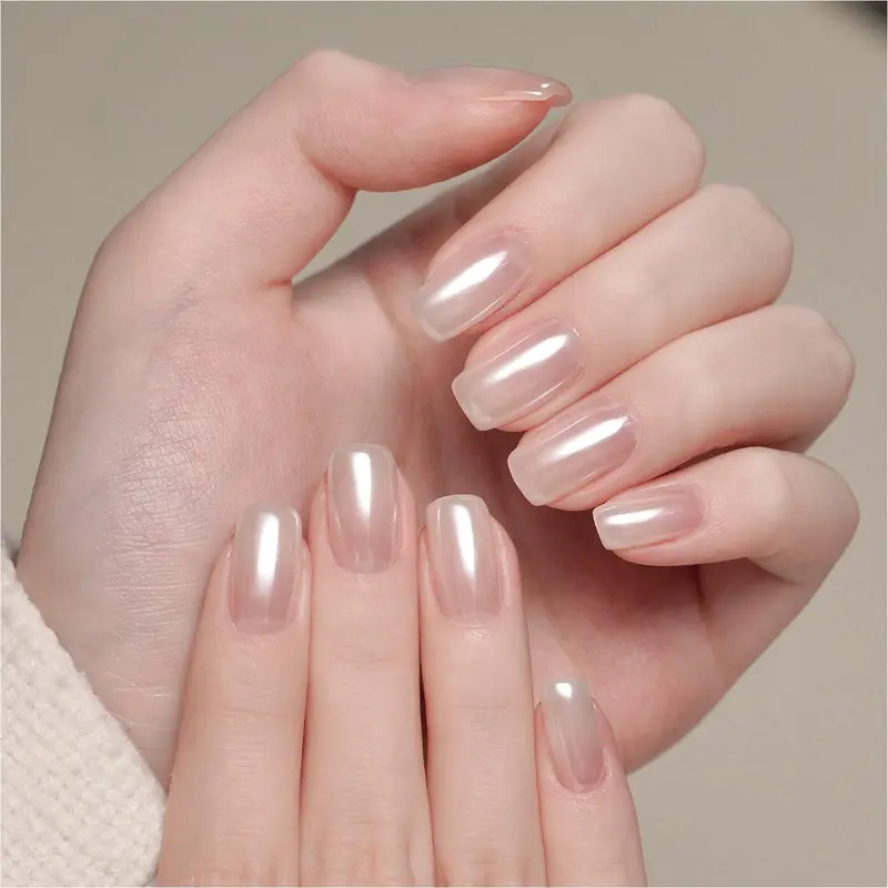 GAOY White Pearl Chrome Nail Powder, High‑Bright Ultra‑Fine Thin Translucent Mirror Effect Mermaid Aurora Nail Art Decoration, Lustrous White