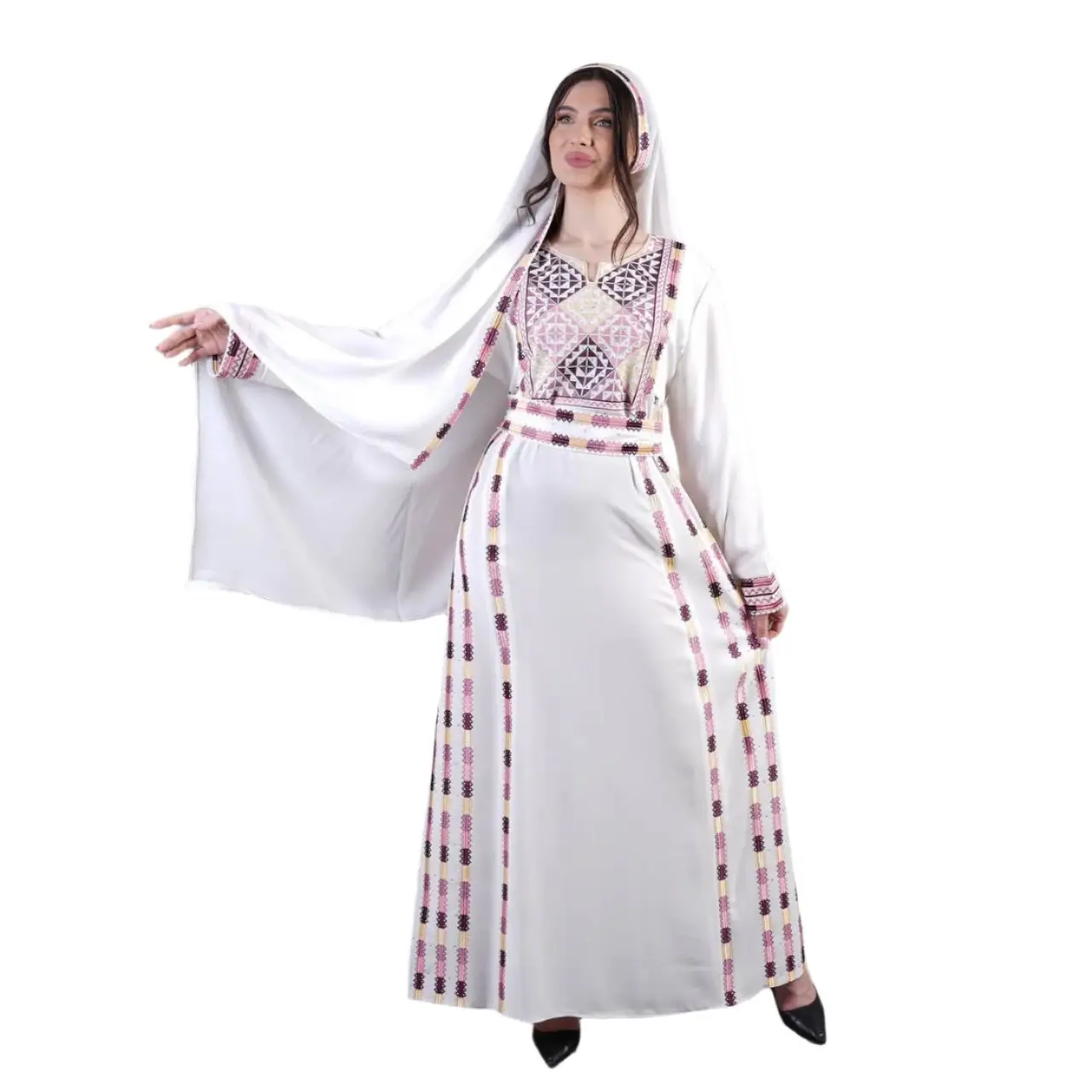 Unique Embroidery Manjal Thoub: Elegance and Intricate Craftsmanship