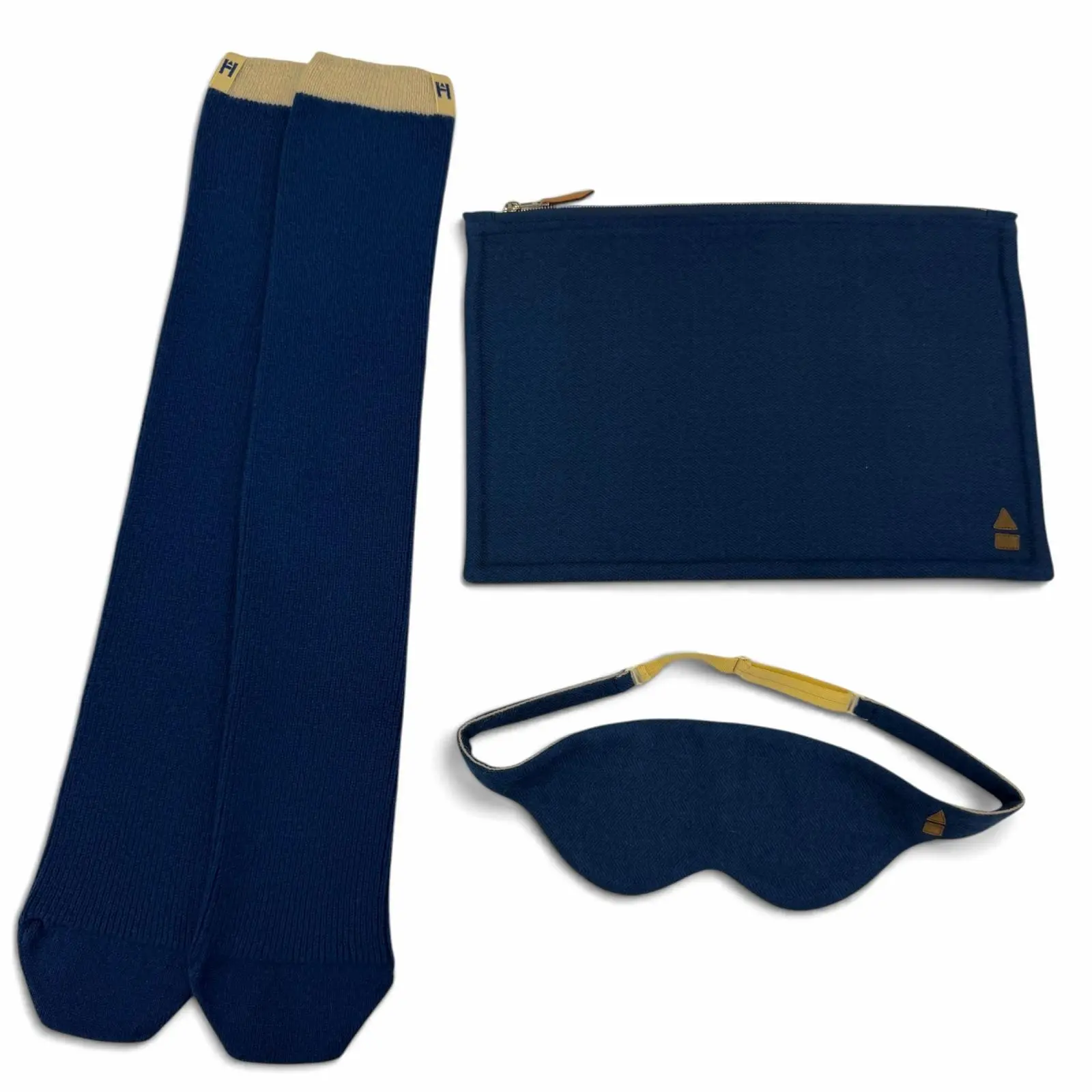 Pre-owned HERMÈS Cashmere Small Leather Goods Hermes Traveler 3 eye mask socks pouch set