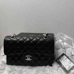 Pre-owned CHANEL Caviar Clutches & Wristlets Quilted Small Double Flap bag