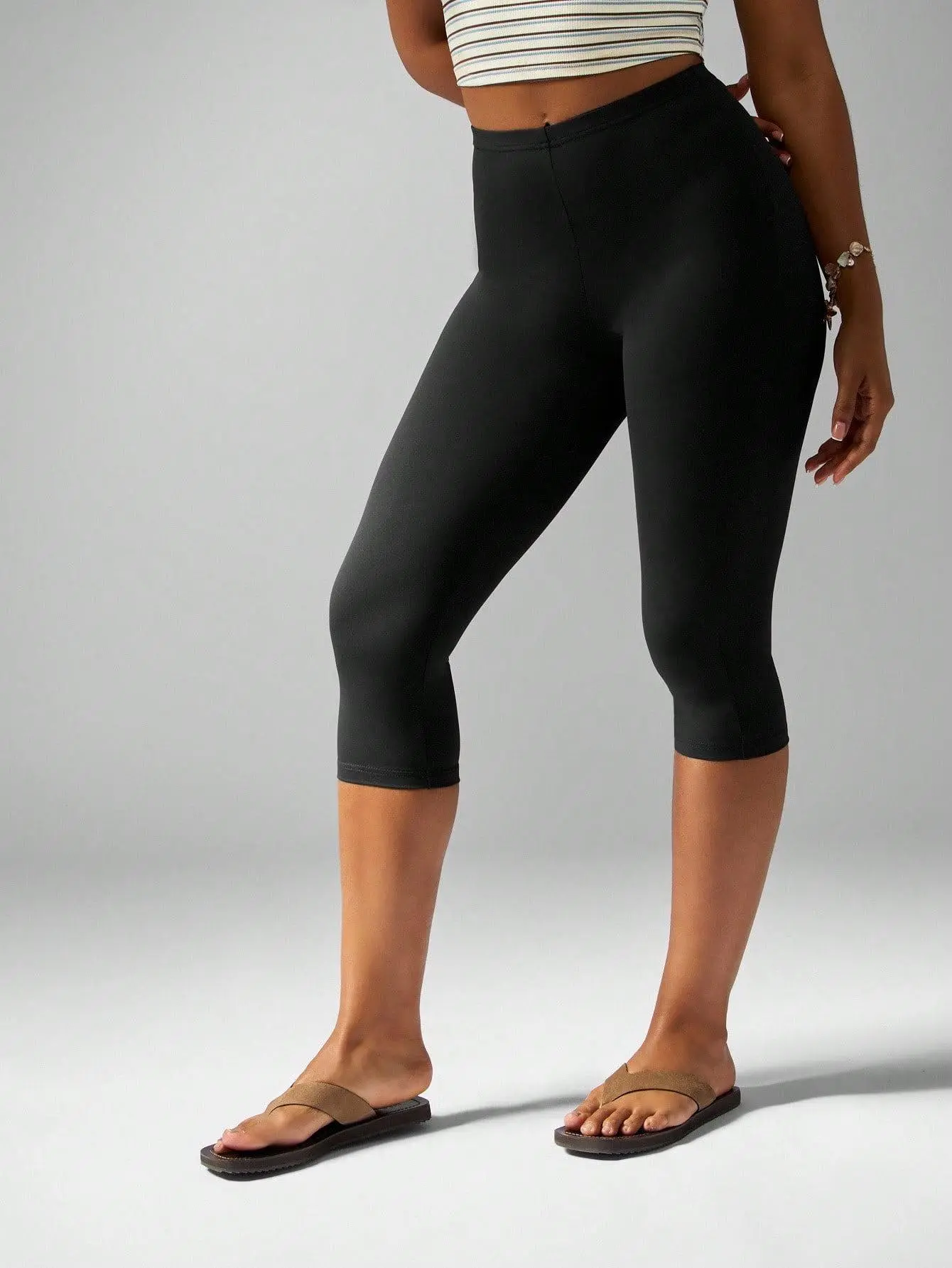 Women's 2-Piece High-Waisted Polyester Knit Skinny Trouser Capri Leggings Set, Solid Stretch Twill Fabric with Tummy Control, Sporty Sexy All-Season Athletic Bottoms for Workouts, Commuting, Smooth, Essential, Lightweight