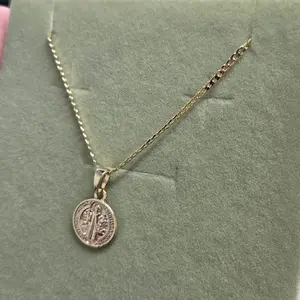 Small San Benito Necklace with Detailed Coin Pendant and Delicate Chain for Everyday Wear