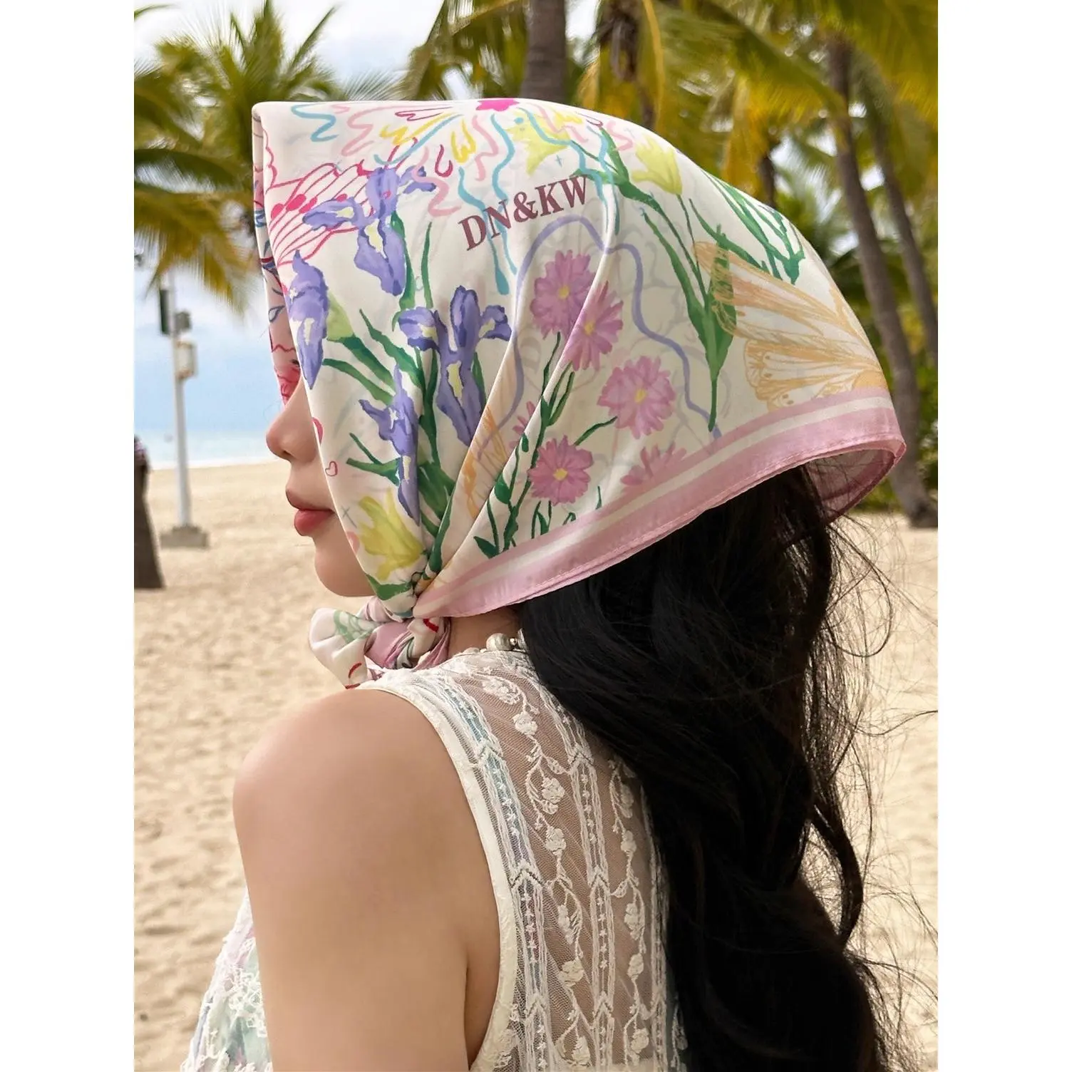 13#Floral Graffiti 66*66 (HA0534)