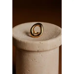 Geometrical round S.7 Ring