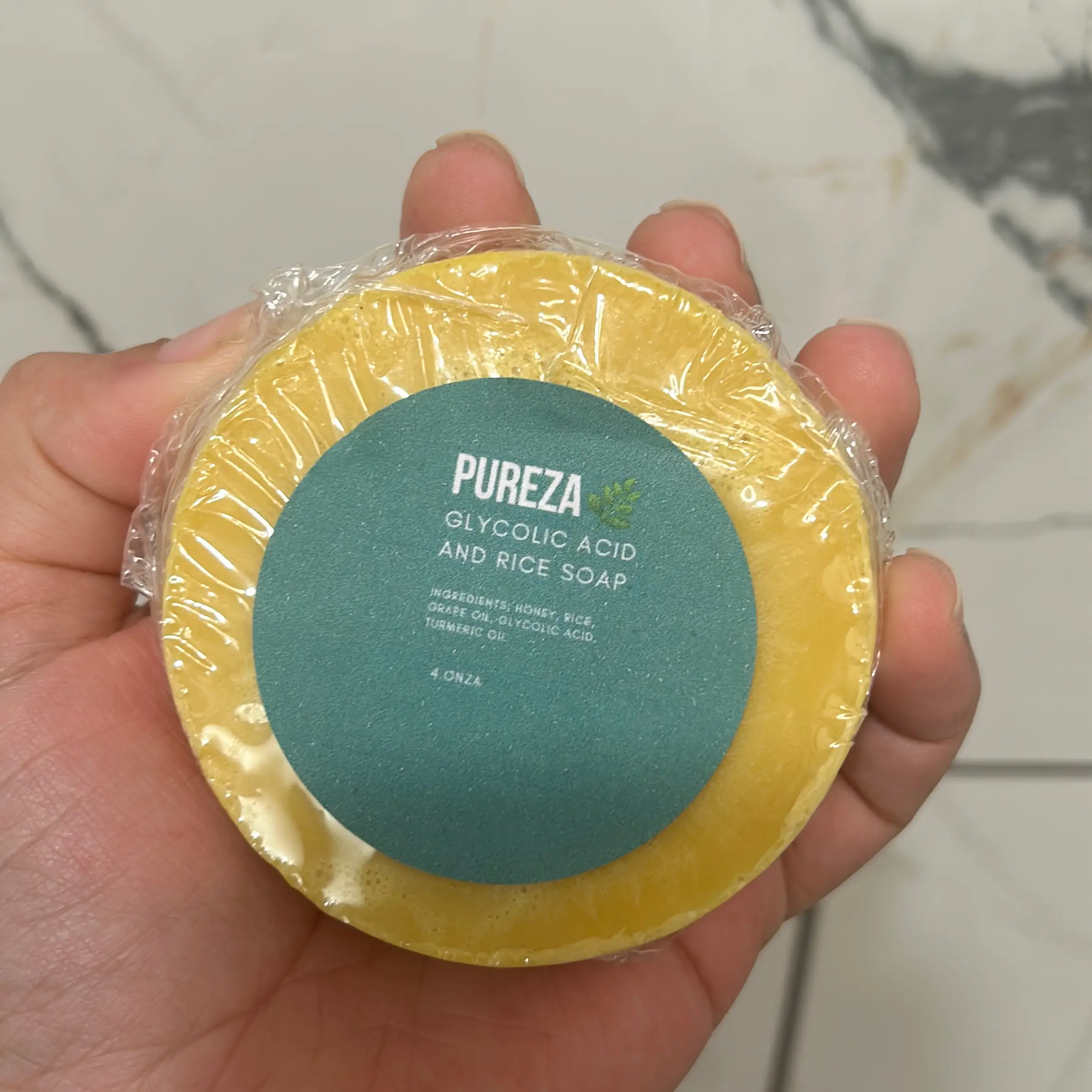 Glycolic &aacute;cid and rice soap Body Care Skin Care