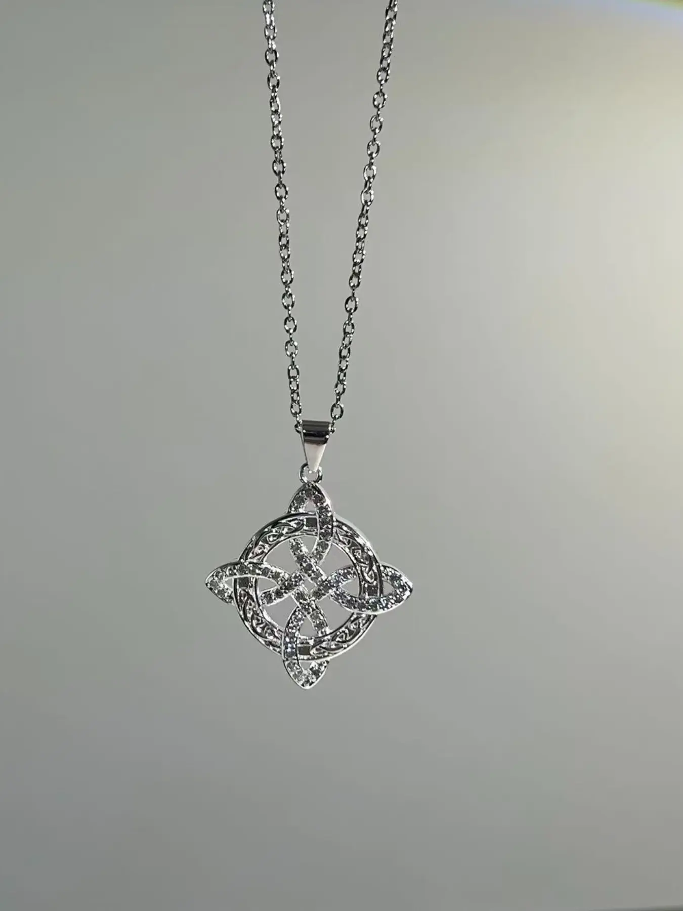 Women's Zircon Necklace, Vintage Celtic Knot Pendant, Memorial Day Birthday Gift, Luxury Jewelry for Women, Elegant Chain Design