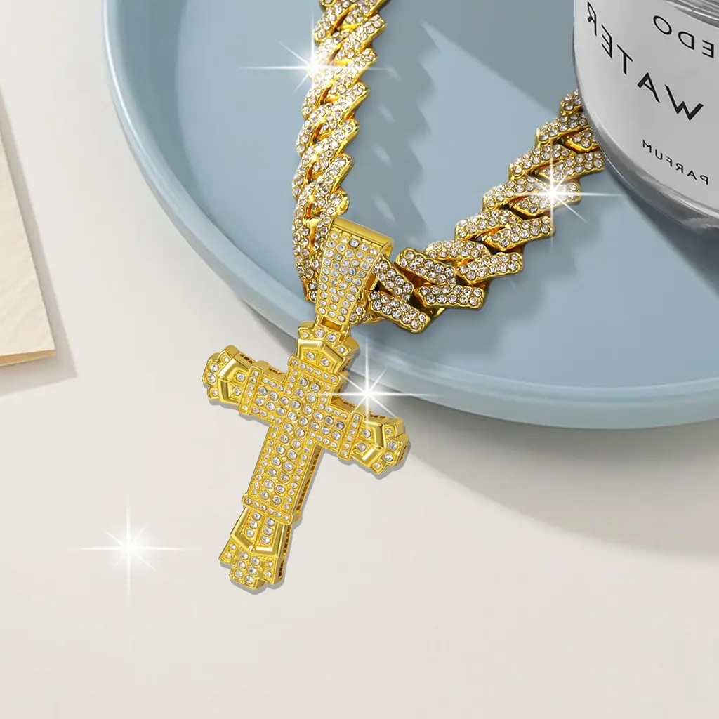 Cuban Chain Necklace with Cross Pendant – Unisex Design for Parties, Festivals & Everyday Streetwear
