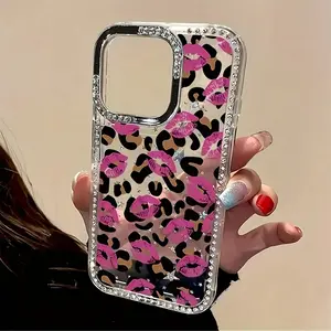 Retro sexy leopard print lip print starry glitter phone case suitable for 17 16 15 14 13 11 12 Pro Max 16 15 14 Plus luxury rhinestone edge transparent back cover