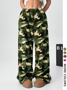 Women's Camo Flannel Casual Pants, Straight Leg Design with Convenient Pockets, Fashionable Comfortable Sleepwear, Perfect for All Seasons