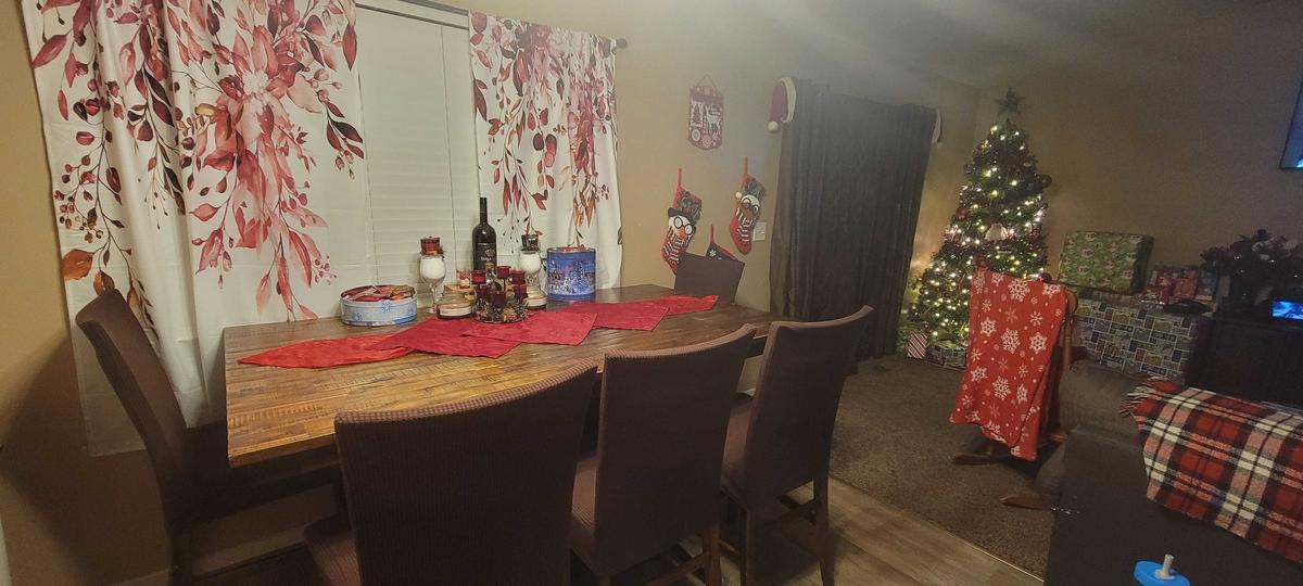 Item: Chocolate, 6 pcs-Large