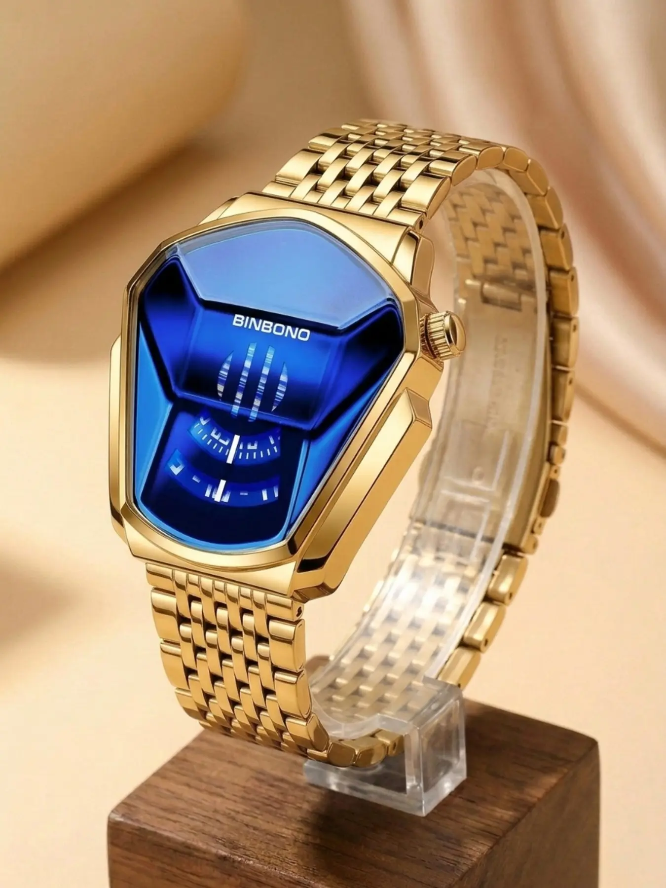 A men's fashionable, personalized, trendy large dial motorcycle concept domineering black technology quartz watch, Modern Trendy Watch, Modern Fashionable Wristwatch, Fashionable Watches
