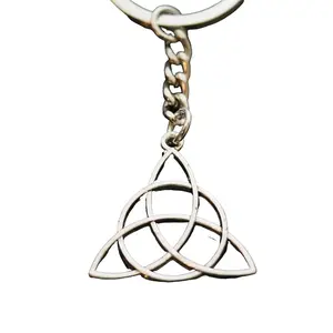 Celtic Hollow Knot Trinity Amulet Irish Triquetra Charm Silver Keychain Gift