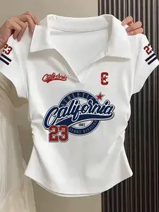 California 23 Print Polo Crop Top for Women, Y2K Aesthetic Collared V Neck Slim Fit Tops, Casual Short Sleeve Vintage Sporty Graphic Tees,Preppy Streetwear Tops,Daily Wear, School, Concert, Beach, Retro College Style for Teen Girls, Gen Z Fashion Lovers