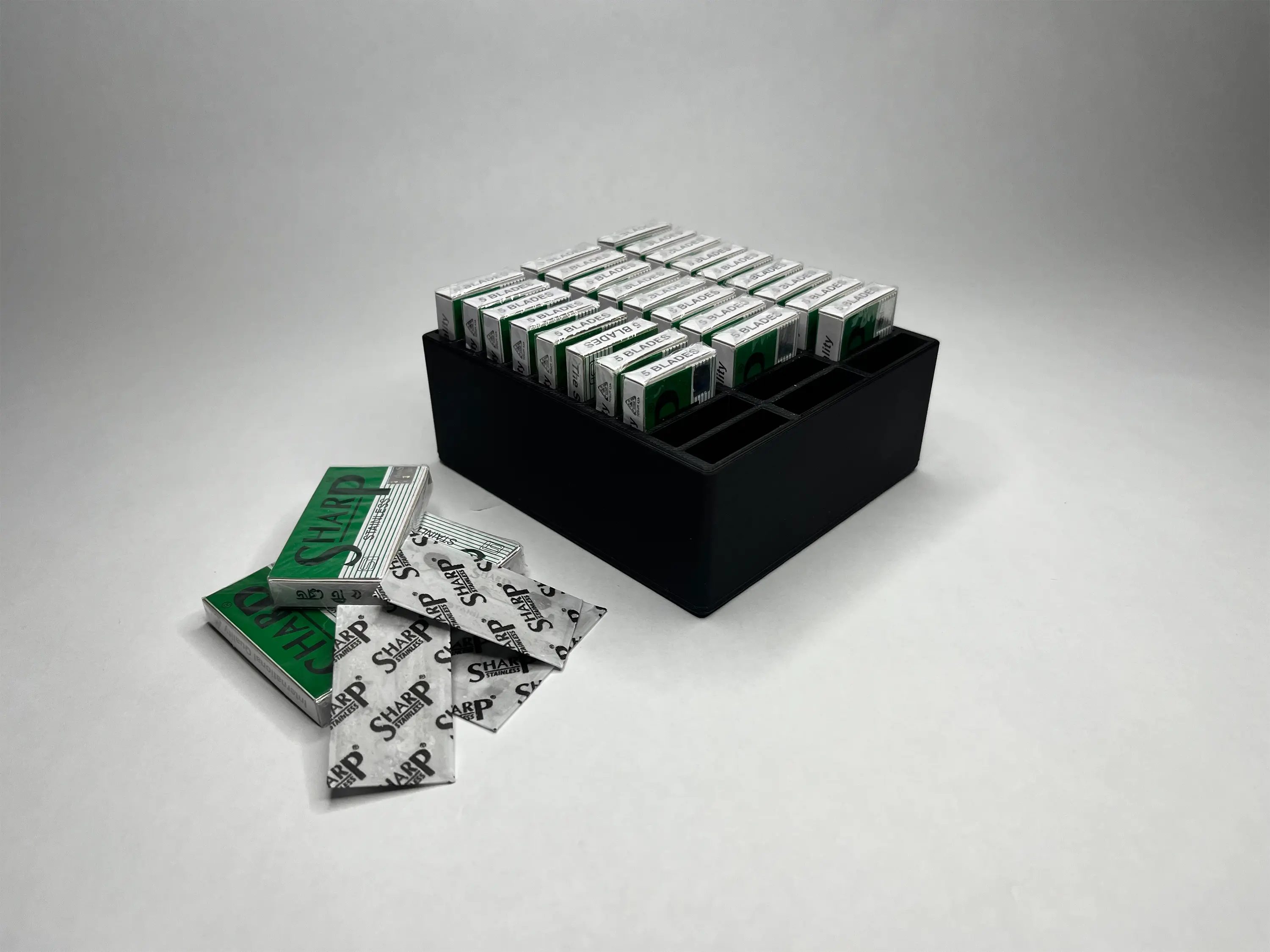 3D Printed Safety Razor Blade Organizer - 30 Slot Barber Storage