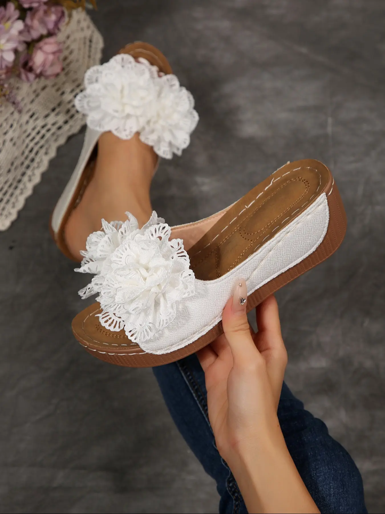 Women's new comfortable and soft casual slip-on sandals, with a soft wedge and flexible sole, essential minimalist sandals for everyday wear, perfect for school, work, and commuting, fashionable and trendy walking sandals Wedge Sandal Shoes