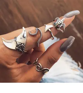 Siempre Tranquilo 4-Piece Multi-Ring Set - Charm, Funky, Interlocking Wave-Shaped Rings with Turtle and Mermaid Designs, Charm Rings
