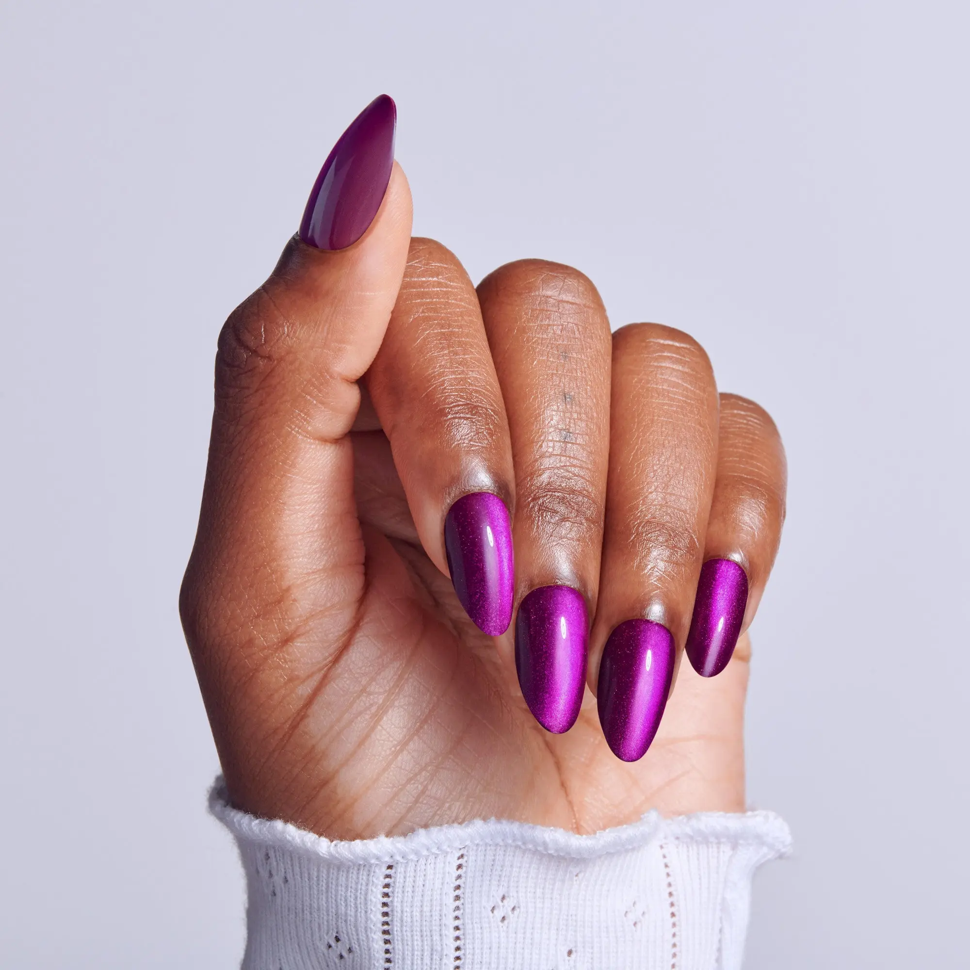 Kiss Core Magnetic Press On Fake Glue Nails - Glaring Sparks | Design, Purple, Medium, Almond