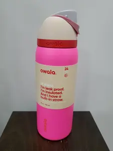 Owala FreeSip 32oz Stainless Bottle Hot Pink