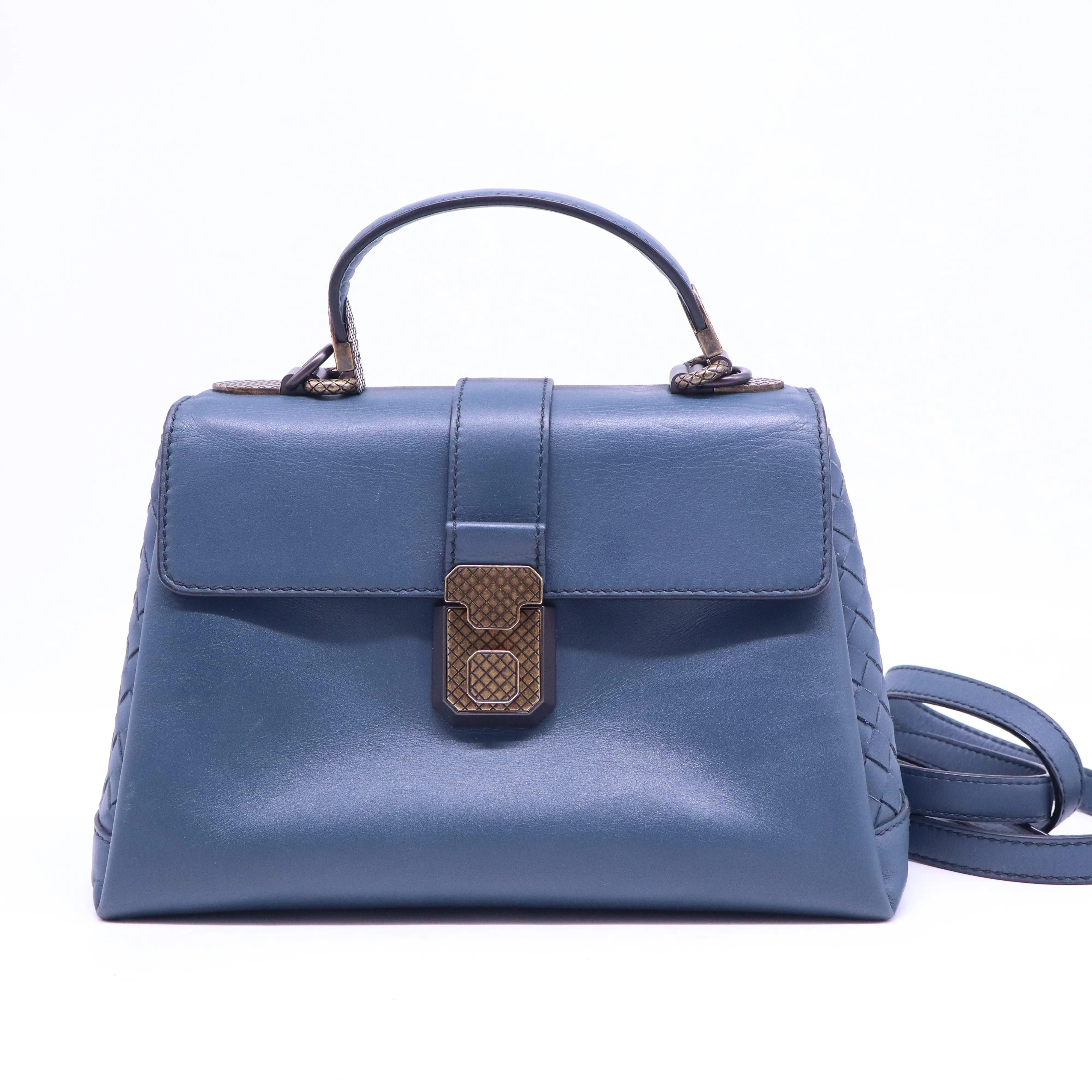 Pre-owned BOTTEGA VENETA Leather Shoulder Bags Intrecciato Trimmed Mini Piazza Top Handle Bag B21204