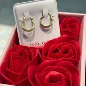 Arracadas de niña oro 14k
