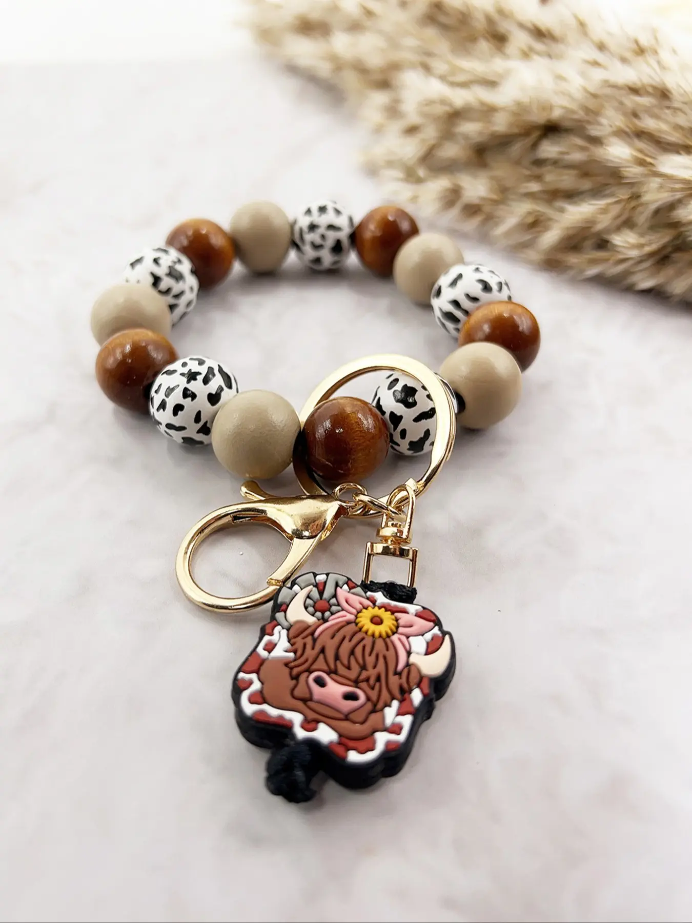 Cute Cow Pattern Beaded Wristlet Keychain, Round Beads Design, Vibrant Colors, Comfortable Feel, Perfect Gift for Friends & Colleagues, Trendy Cute Keychain, Stylish Keyring, Fashion Keychain