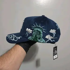 Gorra azul de la libertad