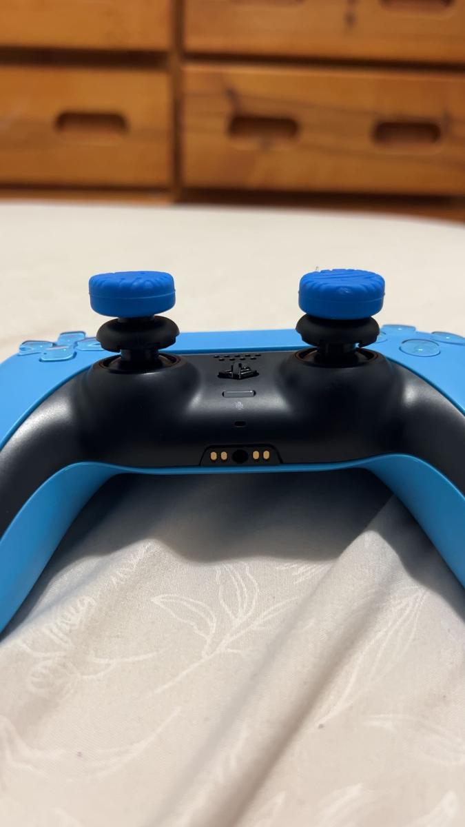 Item: Blue & Red, PS5 | PS4