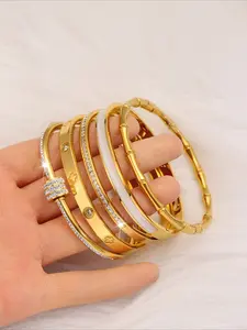 5pcs light luxury elegant stainless steel bracelet set, simple design, suitable for daily commuting, dating, and party gatherings. It is an exquisite gift for her, showcasing fashion taste and adding charm to any outfit