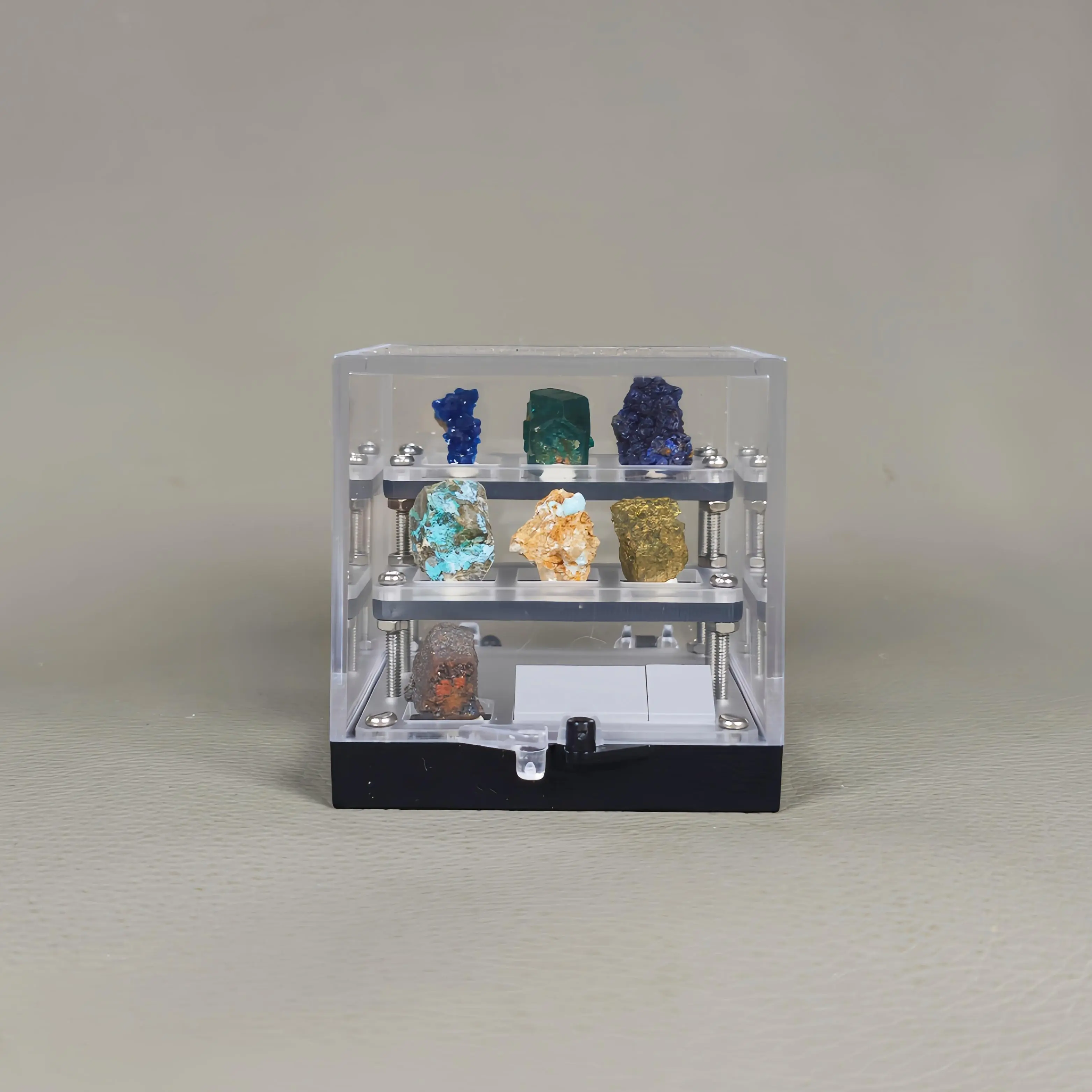 High-quality, multi-type mineral box — a must-buy for beginner collectors and the perfect gift choice