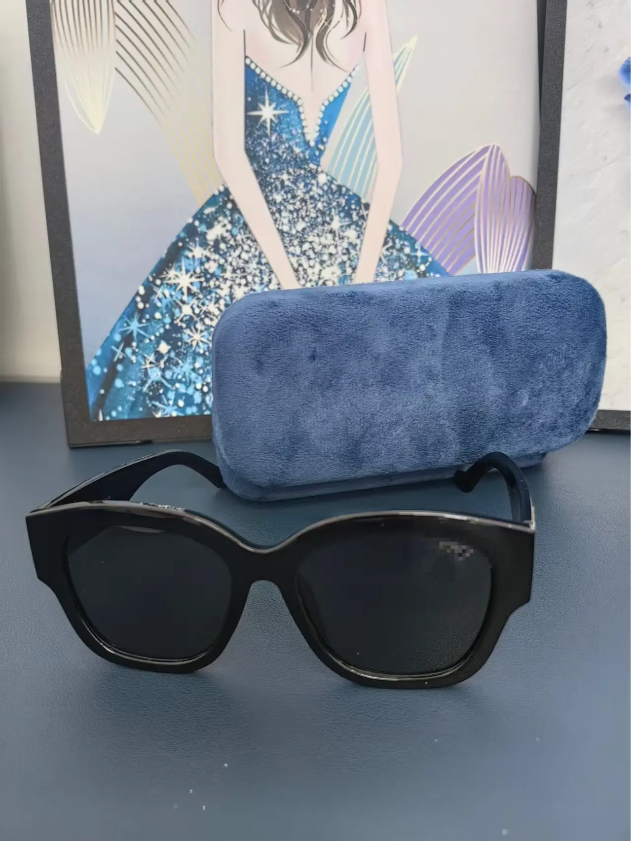 Unisex Elegant Black Sunglasses, with Blue Velvet Case - Stylish UV Protection Fashion Eyewear Accessory
