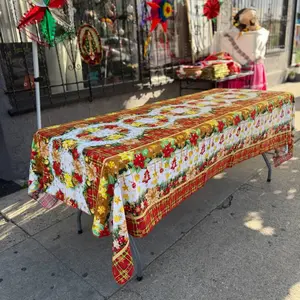 Christmas table cloth mantel navideño