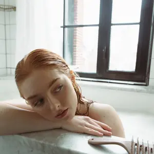 REFINE Essential Detangling Brush - Versatile Hair Care Tool for All Hair Types, Ergonomic Design, No Bads or Issues Haircare