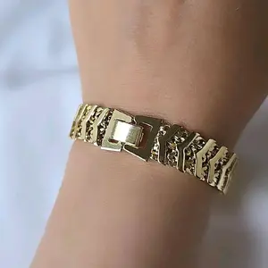 Women's 18K Gold Plated Stainless Steel Bracelet Elegant Design Durable & Luxurious Accessory for Daily Wear or Special Occasions