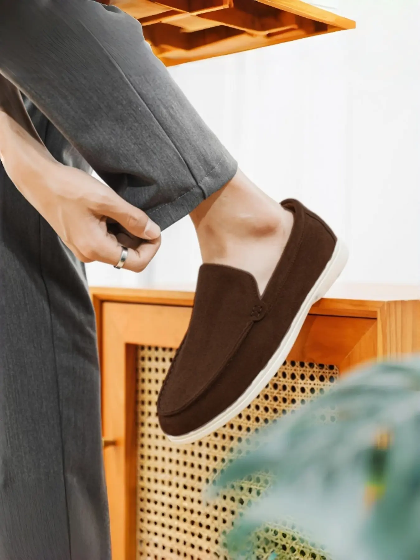 Men's Retro Suede Loafers Casual Commute Style Breathable Skin-friendly Lining Cushioning Lightweight Outsole Multi-color For Work Home Party Weekend Wear
