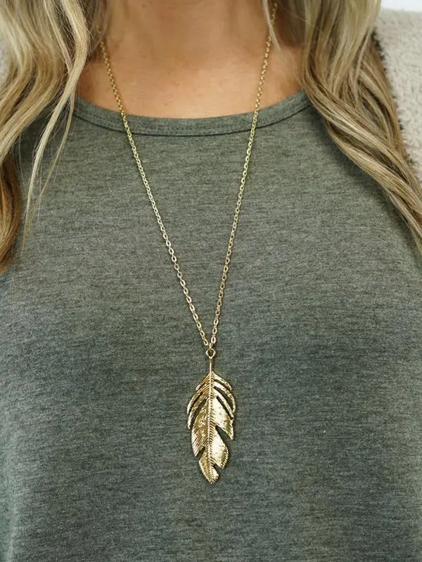 Gold Feather Necklace – Adjustable Long Pendant, Layering Chain & Cowboy Chic Statement Jewelry