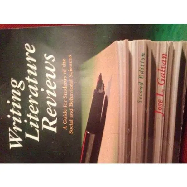 USED-Writing Literature Reviews: A Guide for Students of the Social and Behavioral Sciences by Jose L. Galvan (Paperback)