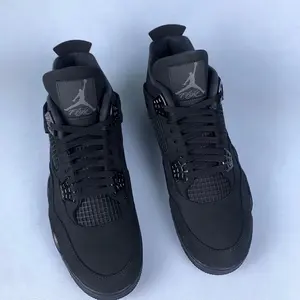 In 2025, Black Cat will reissue its classic and fashionable sports shoes, outdoor running shoes and comfortable basketball shoes