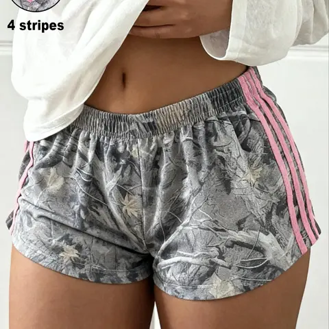 Women's Summer Camo Print Shorts, Camouflage Bottoms, Casual Sporty Loose-Fitting Elastic Waist, Side Striped Design, Outdoor Wear, Daily Use