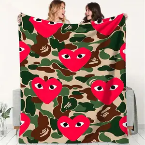 Camouflage Heart Print Blanket, Cute Red Heart with Cartoon Eyes Flannel Blanket, Cozy Throw Blanket, Breathable Soft Blanket, Perfect Home Décor, Ideal for Camping, Traveling, Office Warmth, Soft and Stylish!