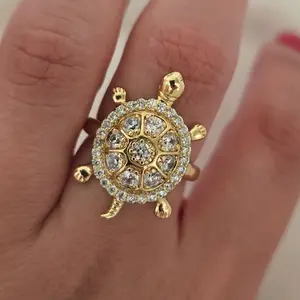 Anillo 708 Gold Plated Turtle Design Ring with Sparkling Details