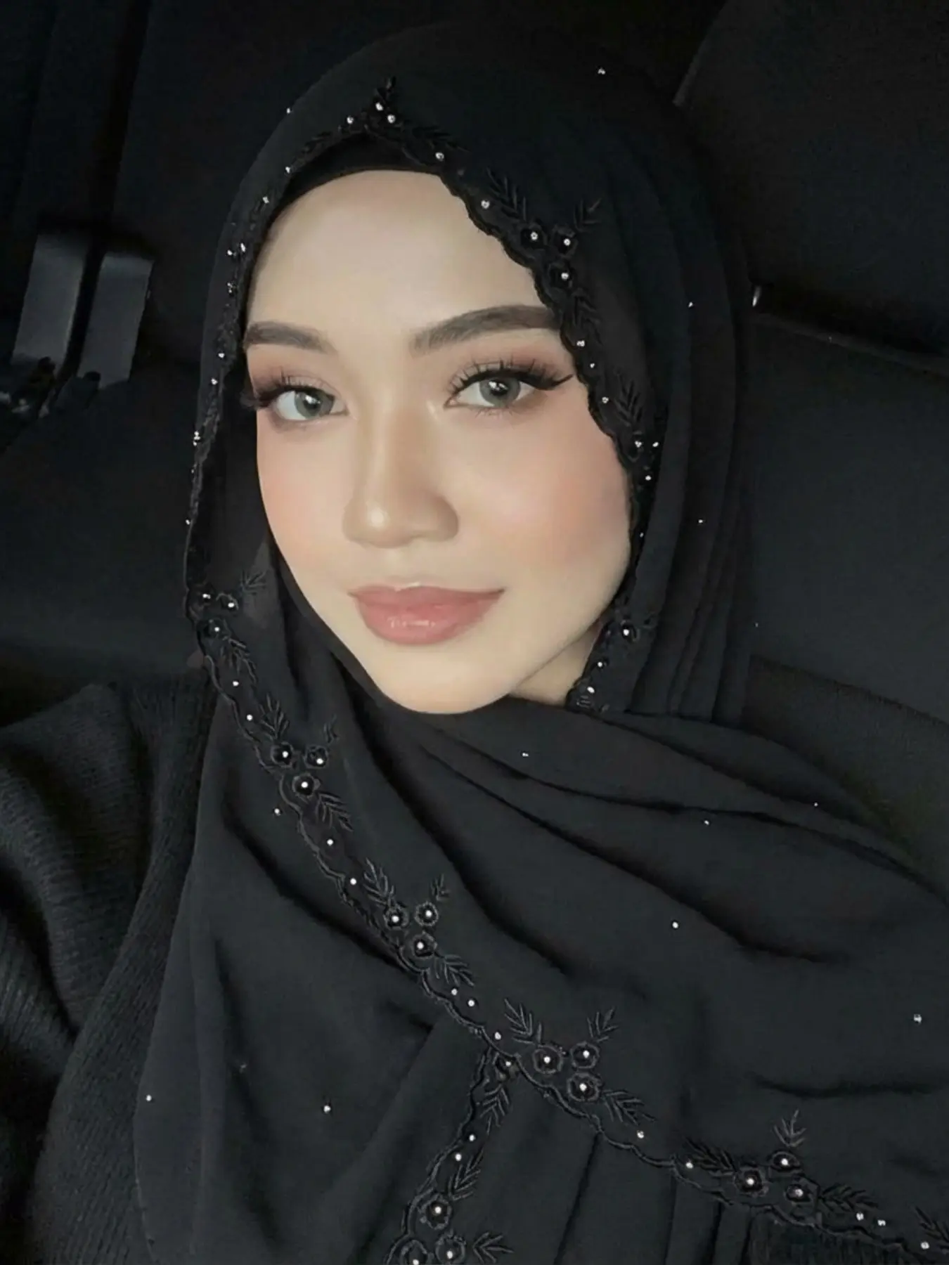 Women's Embroidered Chiffon Long Headscarf Islamic Modest Hijab, Breathable Premium Fabric, Soft Cover-Up Accessory, Elegant Abaya Decoration, Arab Women